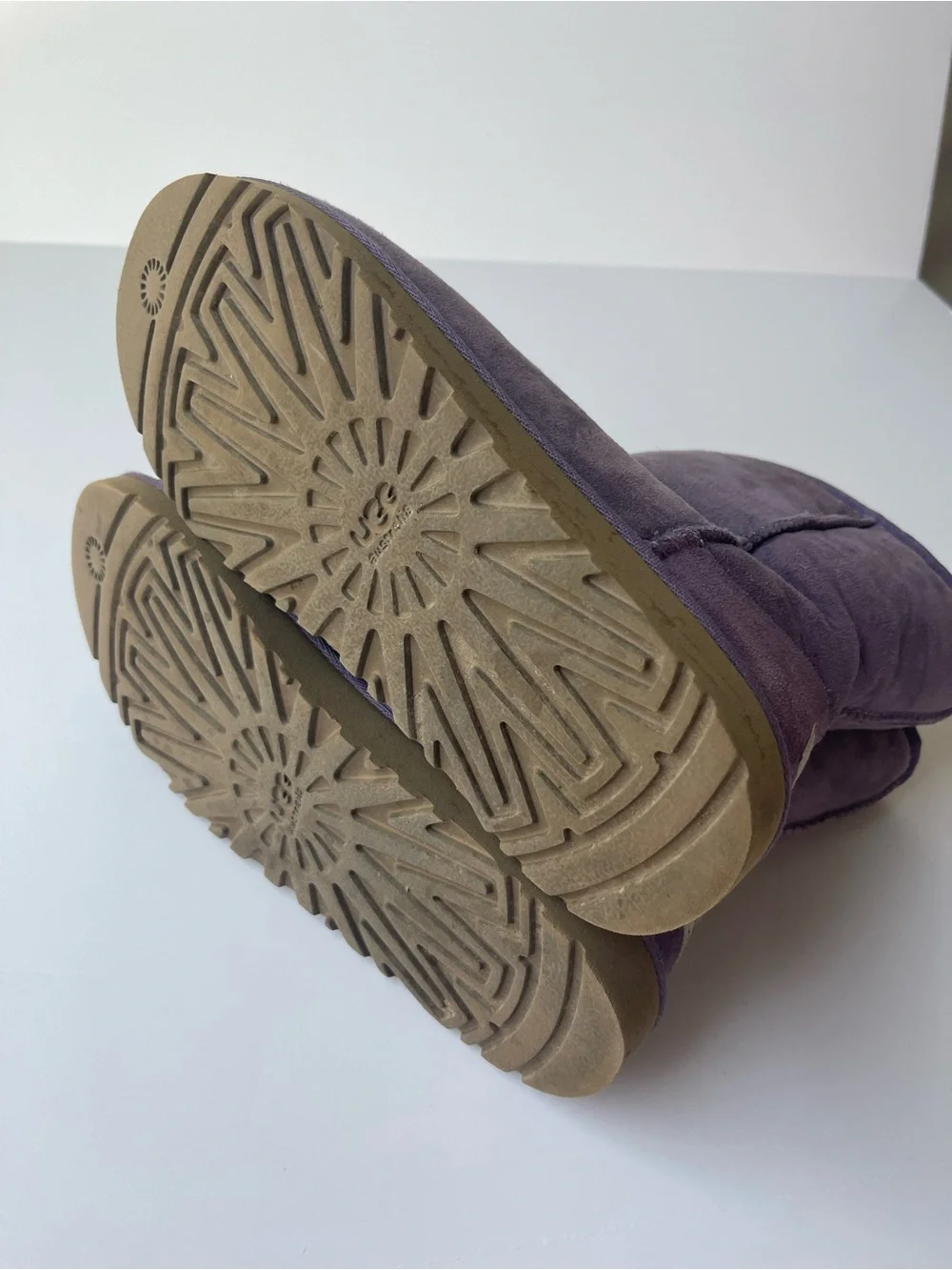 UGG girls classic
